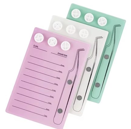 Soporte para blister de pestañas y pinzas (verde y blanco)